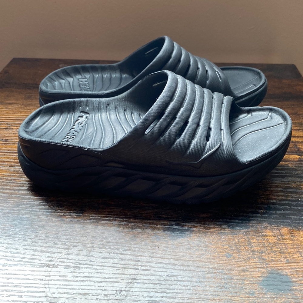 Hoka Ora Recovery Sanadal. Women’s Size 6